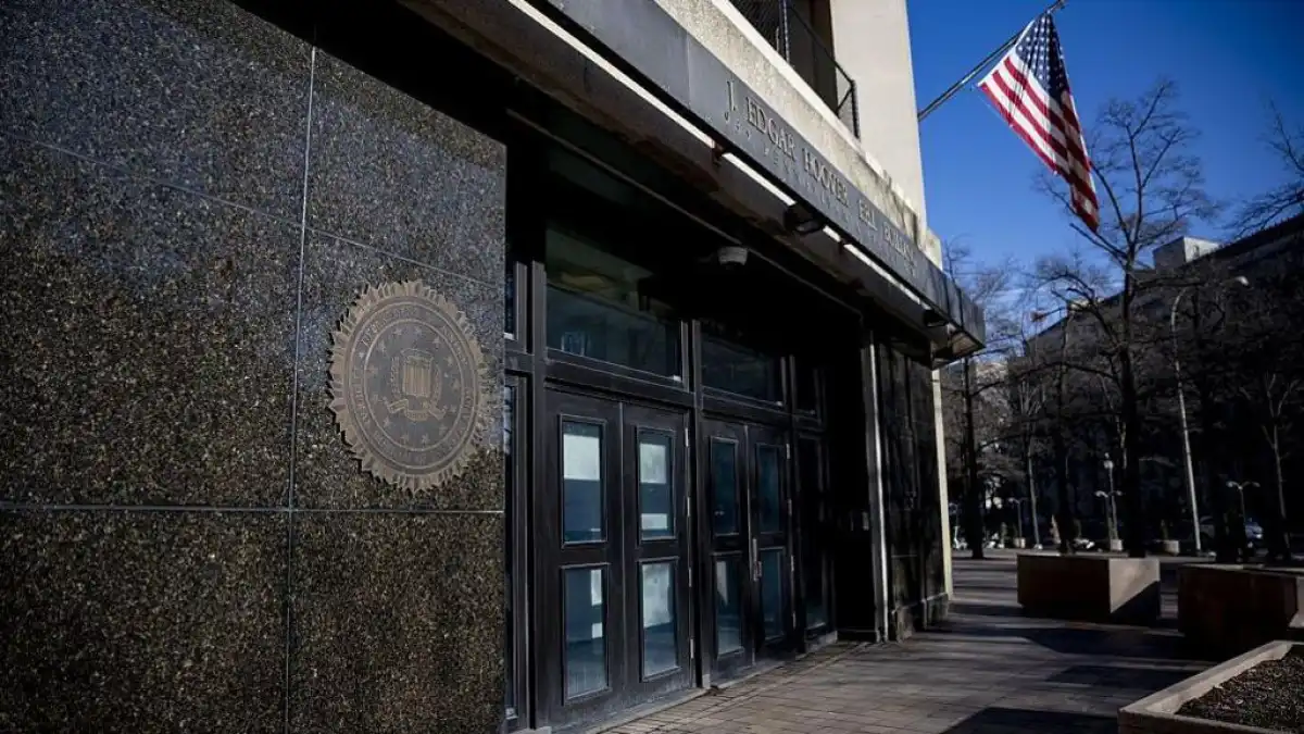 FBI қызметкерлерінің жеке деректері ұрланды: агенттер алаңдап отыр