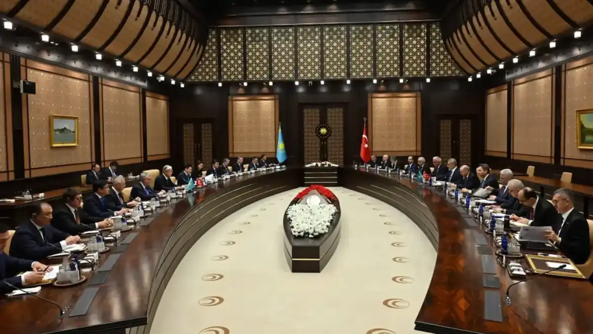 Тоқаев пен Ердоған кеңейтілген құрамда келіссөз жүргізді